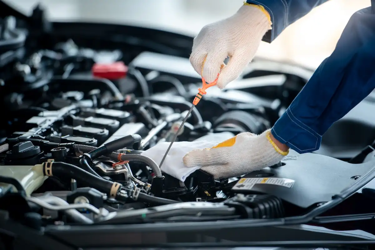 Oil Change Service In Winnipeg, MB Oil Change Service In Winnipeg, MB